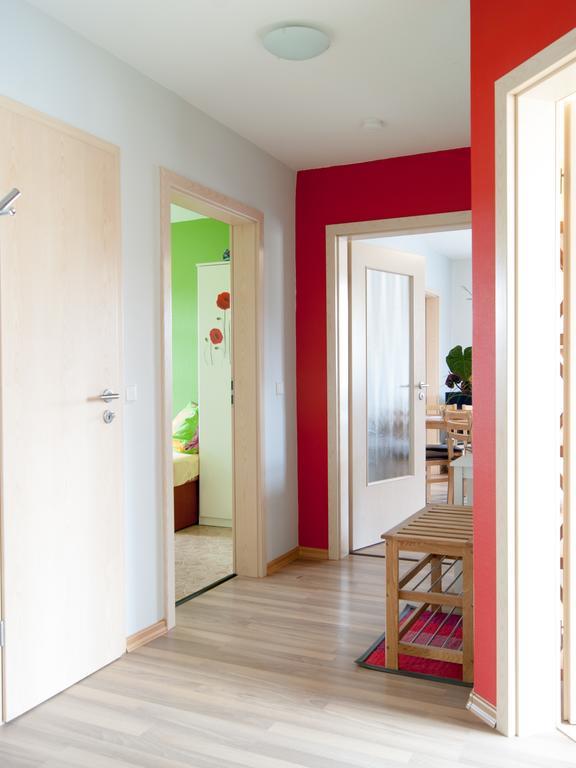Knoth Apartment *